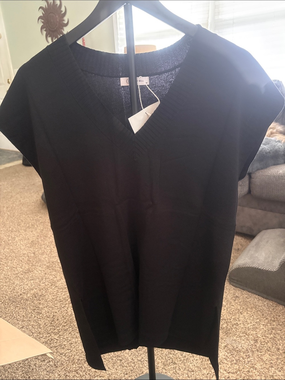 Women's Black V-Neck Tunic Top - Minimalist Sleeveless Knit